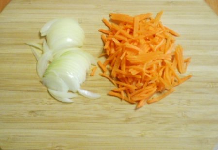 Жареная картошка с морковкой